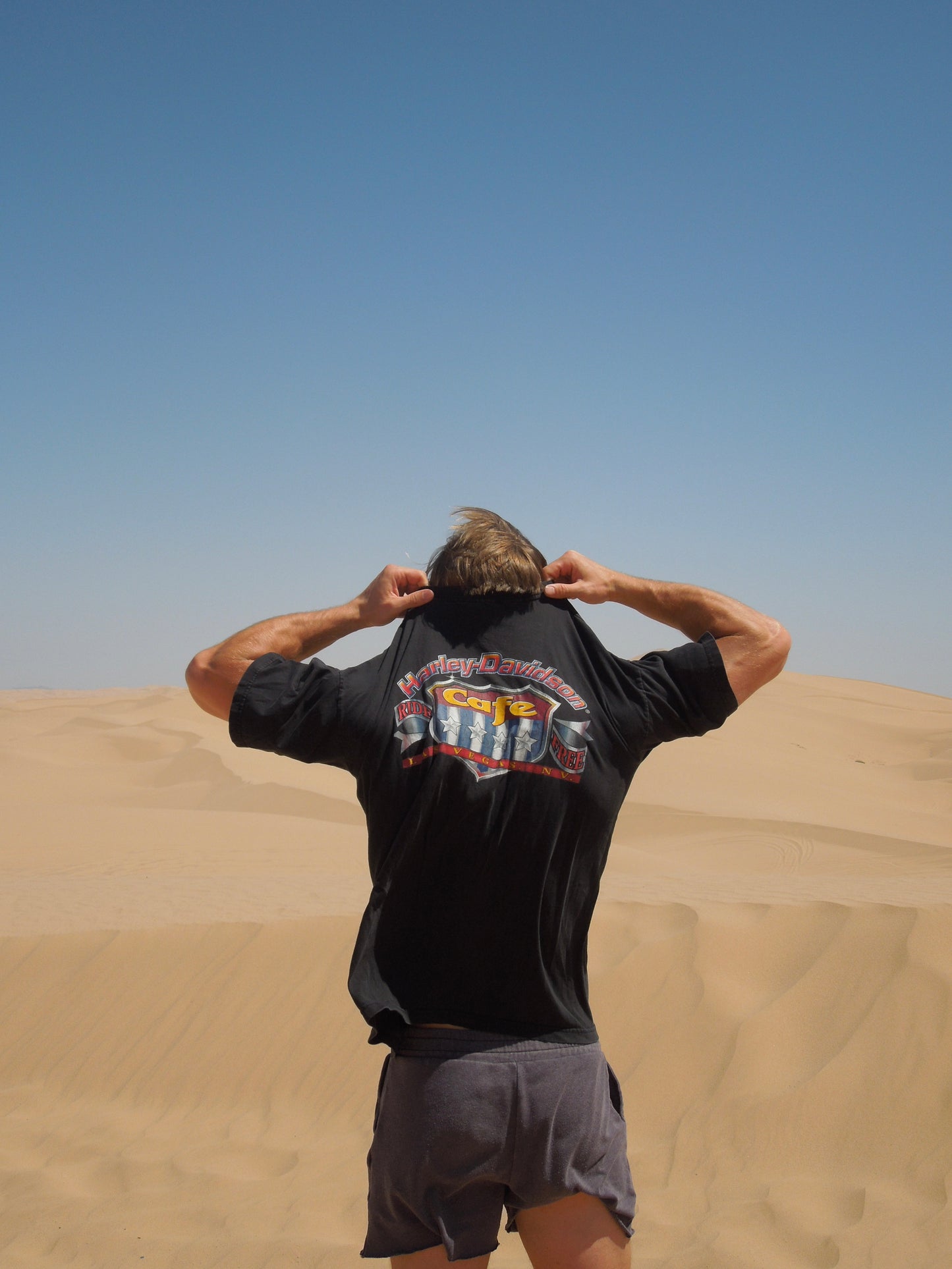 VINTAGE 1999 LAS VEGAS HARLEY DAVIDSON T-SHIRT